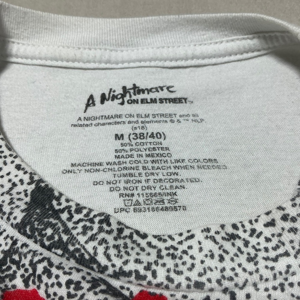 A Nightmare on Elm Street Freddy Krueger Graphic T-Shirt White Mens Medium 2018 - Picture 2 of 5